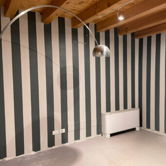 parete a righe pittura